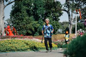 BIB: 
                            <button type="button" onclick="openModal(26006585)" class="btn btn-primary btn-sm float-right btn-popup" data-toggle="modal" data-target=".modal-high-quality">
                        <i class="fas fa-shopping-cart"></i> Add to Cart
                    </button>
                                            <button type="button" onclick="isThisMe(26006585, true)" class="btn btn-success btn-sm float-right btn-popup btn-isme hidden" data-toggle="tooltip" data-placement="bottom" title="นี่คือรูปของคุณใช่ไหม คลิกที่นี่เพื่อเอาเข้าอัลบั้ม">
                        <i class="fas fa-plus"></i> Add to album
                    </button>
                    <button type="button" onclick="isThisMe(26006585, false)" class="btn btn-warning btn-sm float-right btn-popup btn-isnotme hidden">
                        <i class="fas fa-ban"></i> Remove from album
                    </button>